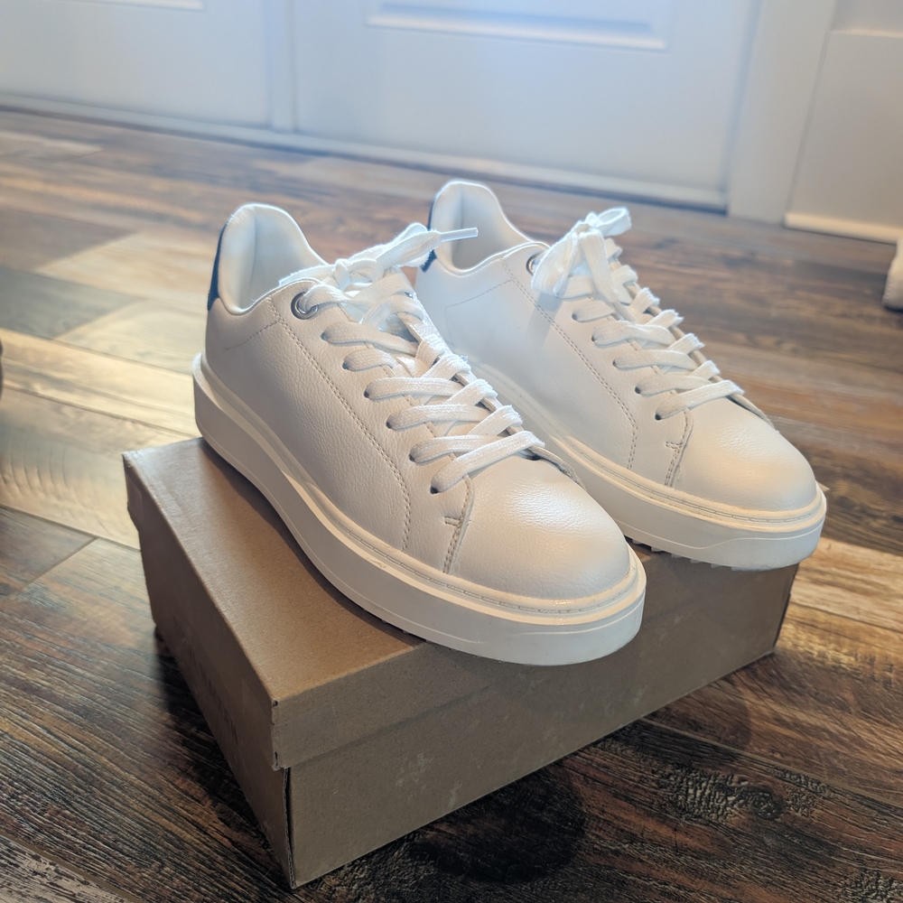 Steve Madden Catcher Sneaker